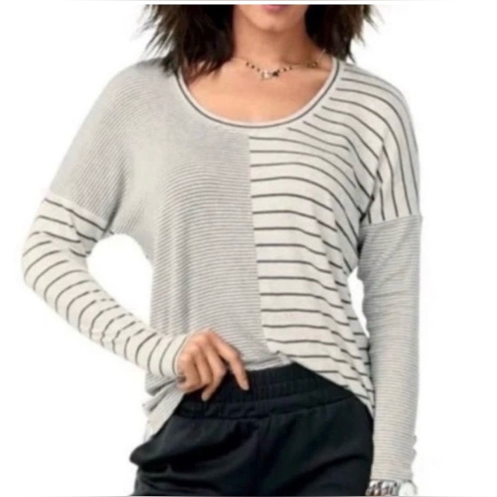 CAbi #3806 Pivot Tee Shirt Striped Top Blouse Scoop Neck Jersey Knit White Gray